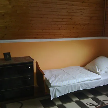 Frei Vendeghaz Guest house *