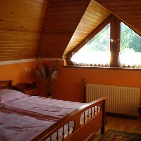 Frei Vendeghaz Guest house